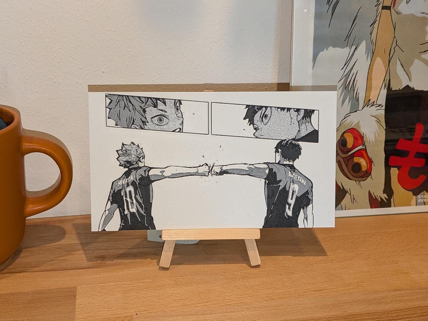 Pannello manga 3D Haikyuu / Hinata e Kageyama Fist Bump / Arte murale anime fatta a mano, regalo di pallavolo, cavalletto in legno incluso, 11 x 20 cm