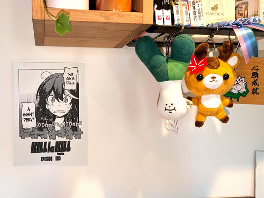 Pannello manga Kill la Kill 3D – Scena "Un gigante pervertito!" / 16 x 23 cm / Arte murale anime con cavalletto in legno incluso / Da collezione Ryuko Matoi