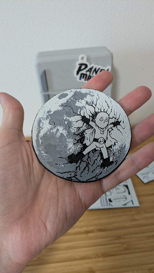 One Punch Man Magnete rotondo 9 cm con scena di impatto della luna di Saitama / Regalo stampato in 3D per amanti degli otaku e degli anime