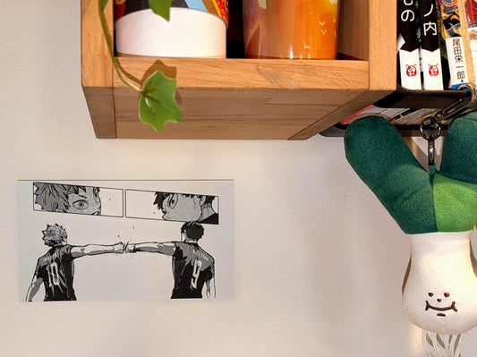 Pannello manga 3D Haikyuu / Hinata e Kageyama Fist Bump / Arte murale anime fatta a mano, regalo di pallavolo, cavalletto in legno incluso, 11 x 20 cm